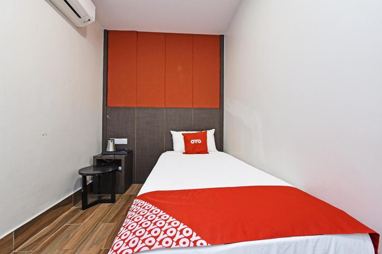 Capital O 90574 Hotel Glo Kuala Lumpur Extérieur photo